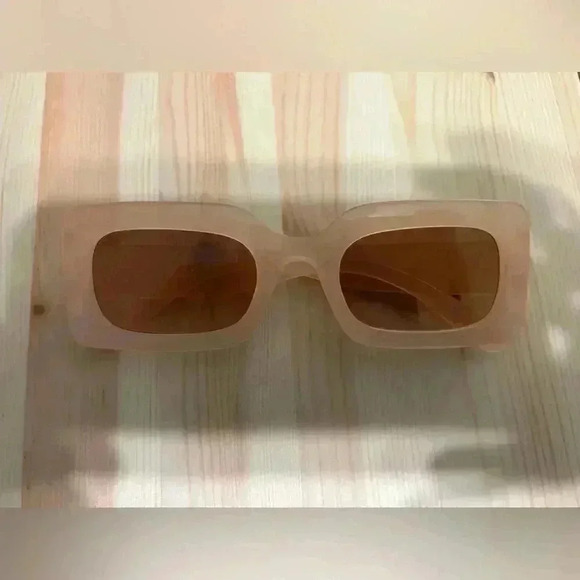 Plastic Pink Sunglasses Set of Two Weekend Party Fun Spring-break Summer Girly - Picture 7 of 7